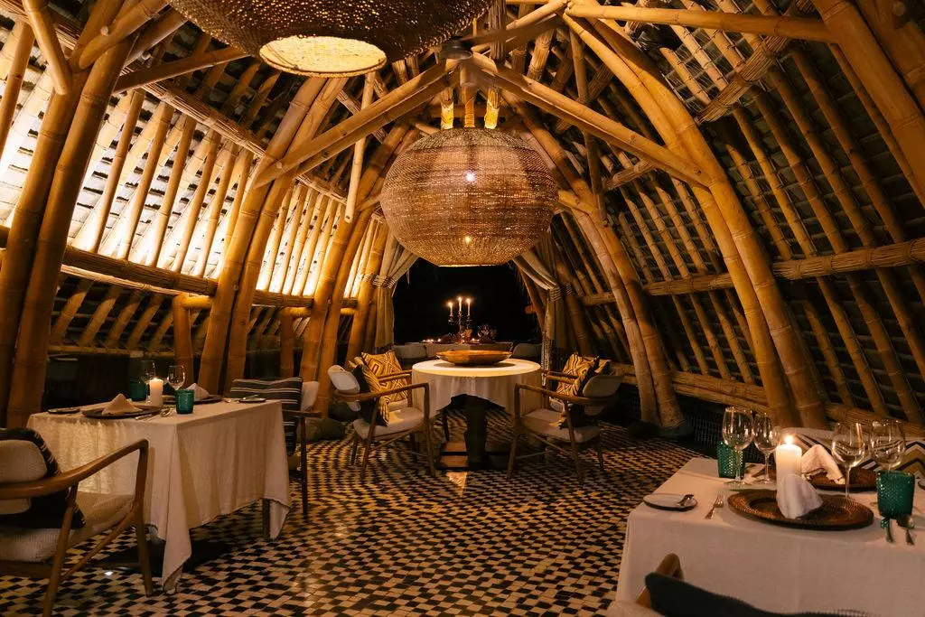 restaurant
